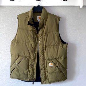 Like new, Green Carhartt Vest!